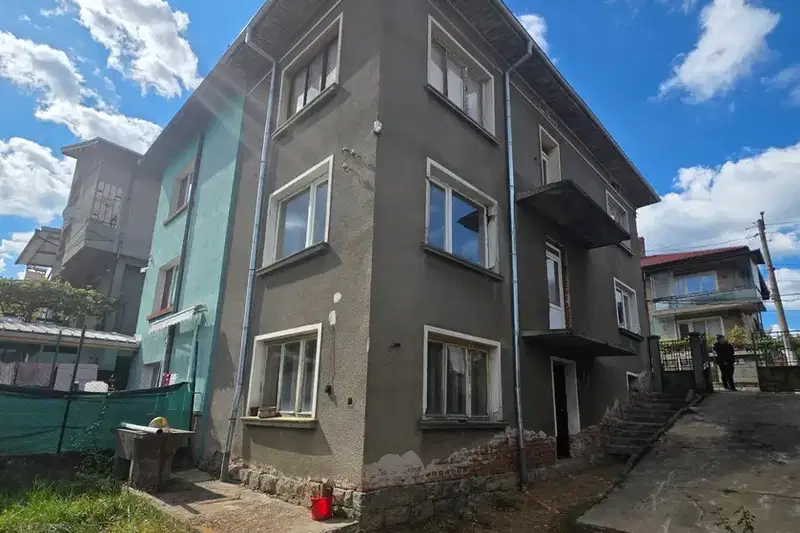 House in Lovech, Troyan