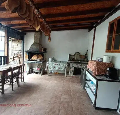 Photo 5 — Two-storey house with 4 bedrooms in Dolni Radkovtsi village, Gabrovo region