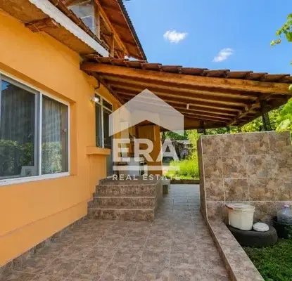 Photo 3 — Two-storey brick house with yard in Kovanlaka, Targovishte