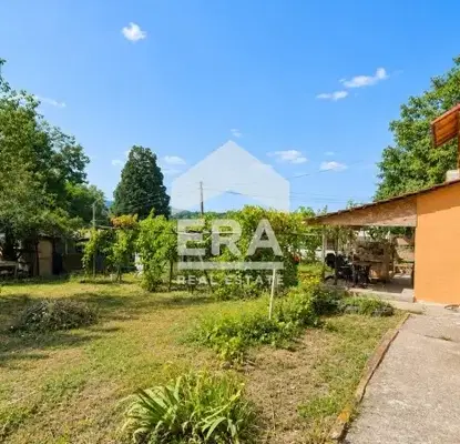 Photo 4 — Two-storey brick house with yard in Kovanlaka, Targovishte