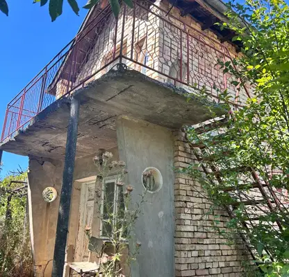 Снимка 3 — Къща 1-етажна вила в Търговище, Вилна зона Драката