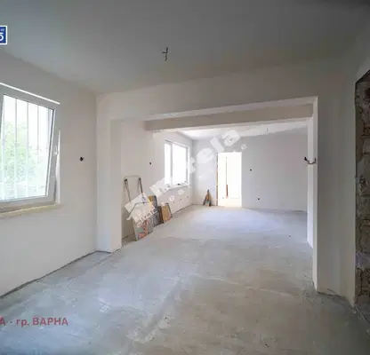 Photo 2 — 3-bedroom house in central Varna with parking space