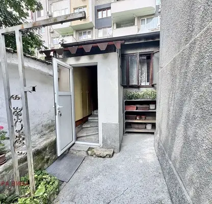Photo 2 — House in Varna, Centyr