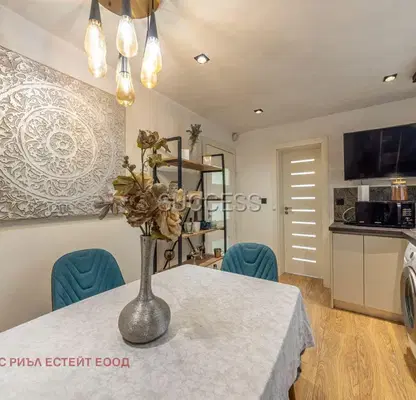 Photo 3 — 3-room house in Kolhozen pazar, Varna with yard