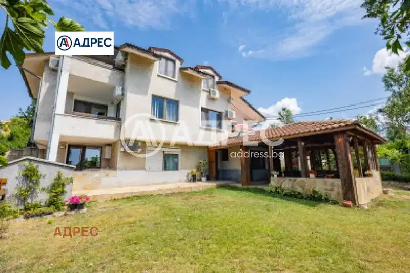 House in Varna, Alen Mak
