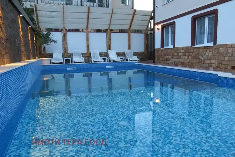 Four-storey house with sea view in m-t Alen mak, Varna