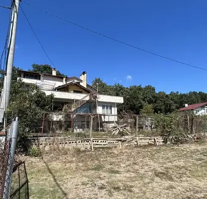 Photo 3 — 4-storey house with garage in m-t Manastirski rid, Varna