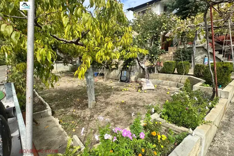4-bedroom house in m-t Manastirski rid, Varna with terraces