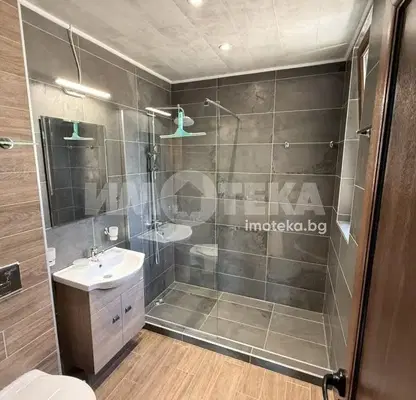 Снимка 5 — Самостоятелна къща 5-стаен в м-т Манастирски рид с голяма тераса