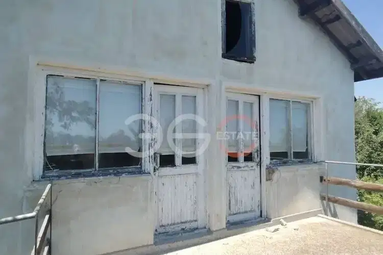 House in Varna, Perchemliyata