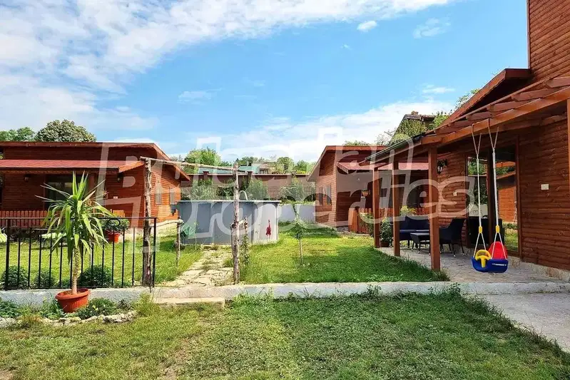 Furnished house with 1 bedroom in m-t Rakitnika, Varna with yard