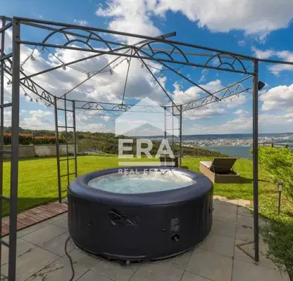 Photo 3 — Two-storey house with 4 rooms and sea view in m-t Zelenika, Varna