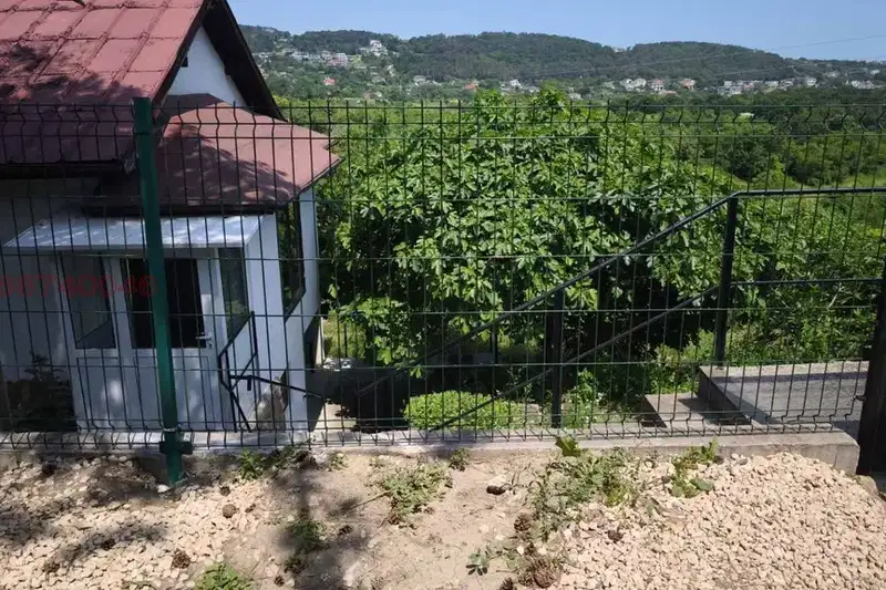 Градска къща с 3 стаи и морска панорама във Виница, Варна