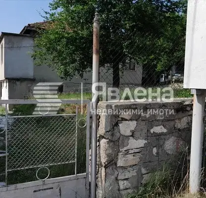 Photo 3 — Two-storey timber-joist house with yard in Kamenitsa district, Velingrad