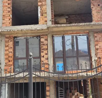 Photo 2 — House with 4 floors and yard in the center of Varshets
