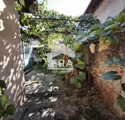Photo 3 — House in Yambol, Borovec