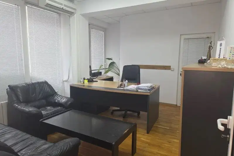 Office in Kyustendil, Centyr