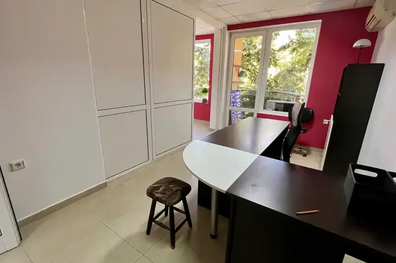 Office in Montana, Idealen Centyr