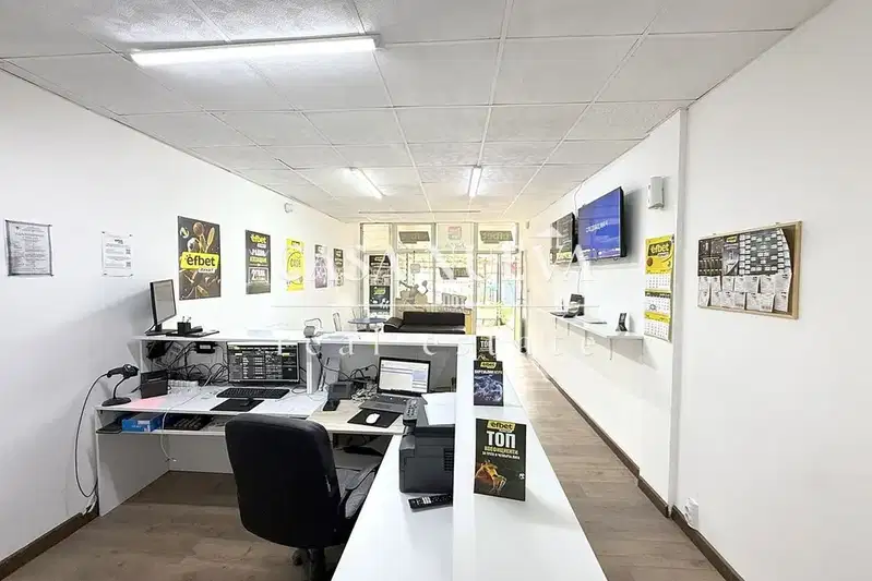 Office in Pernik, Iztok