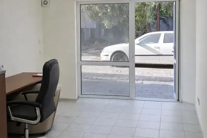 Офис в София, Банишора