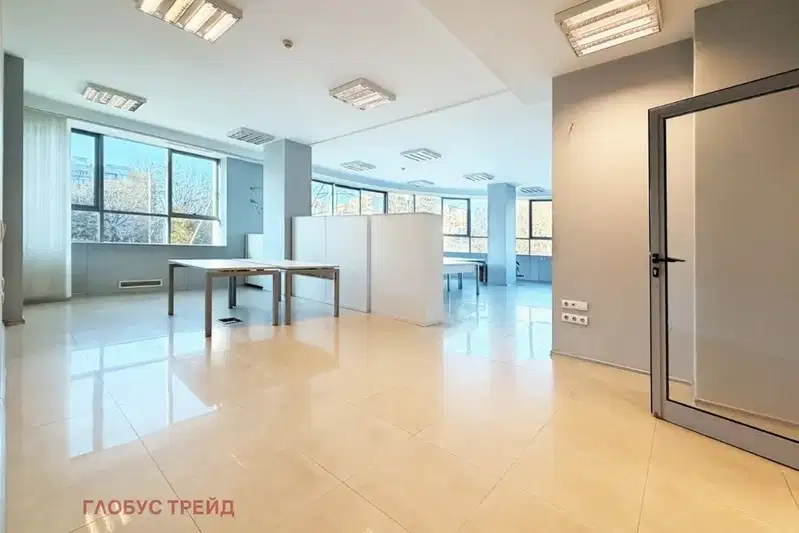 Office in Sofia, Centyr