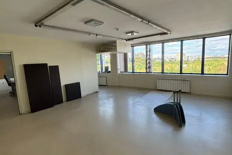 Office in Sofia, Centyr