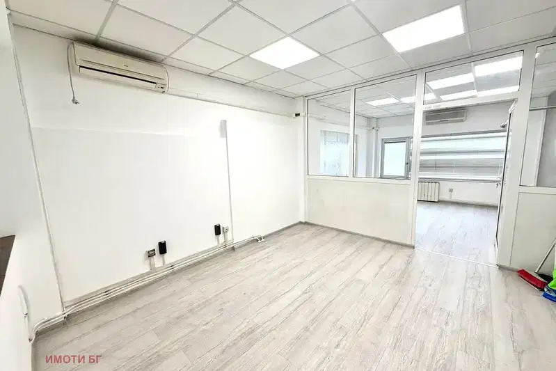 Office in Sofia, Centyr