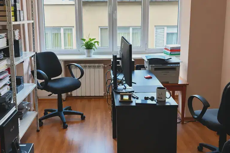 Office in Sofia, Centyr