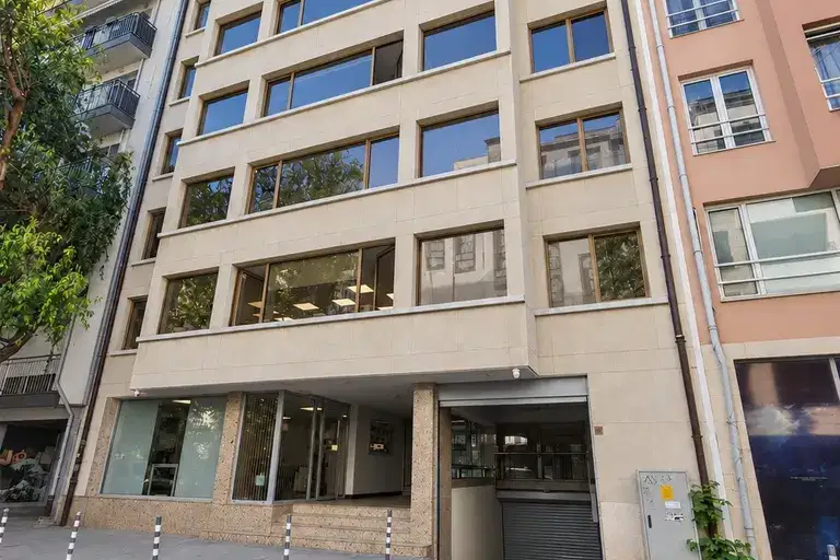Office in Sofia, Centyr