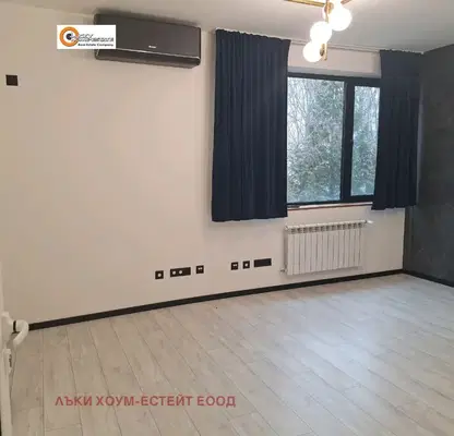 Photo 3 — Office in Sofia, Lozenec