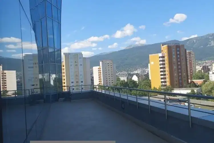 Офис в София, Студентски град