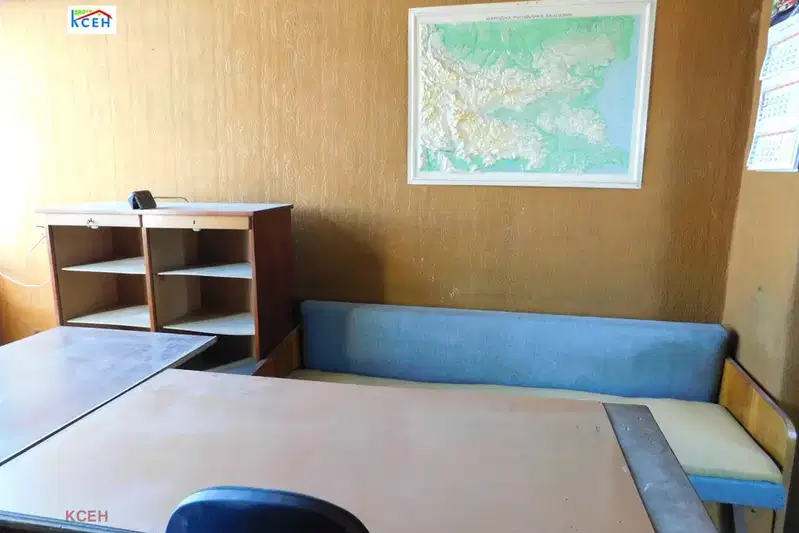 Office in Tyrgovishte, Centyr