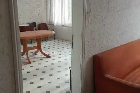 Office in Tyrgovishte, Centyr
