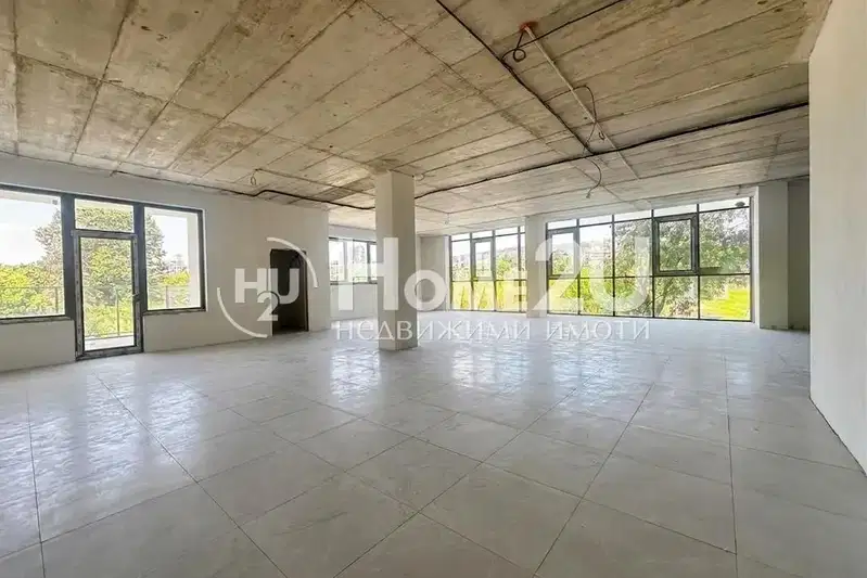 Office in Varna, Grand Mol