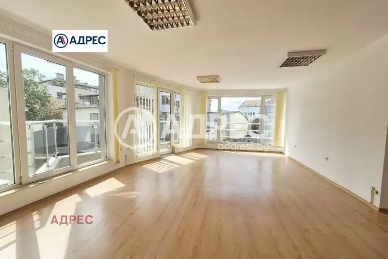Офис във Варна, Гръцка махала