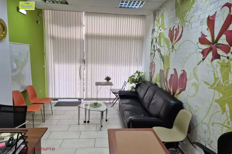 Офис във Варна, Гръцка махала