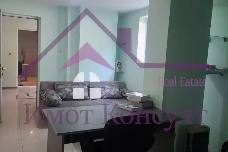 Office in Varna, Hei