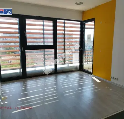 Photo 4 — Office in Varna, Kolhozen Pazar