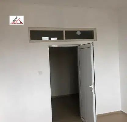 Photo 2 — Office in Vraca, Centyr