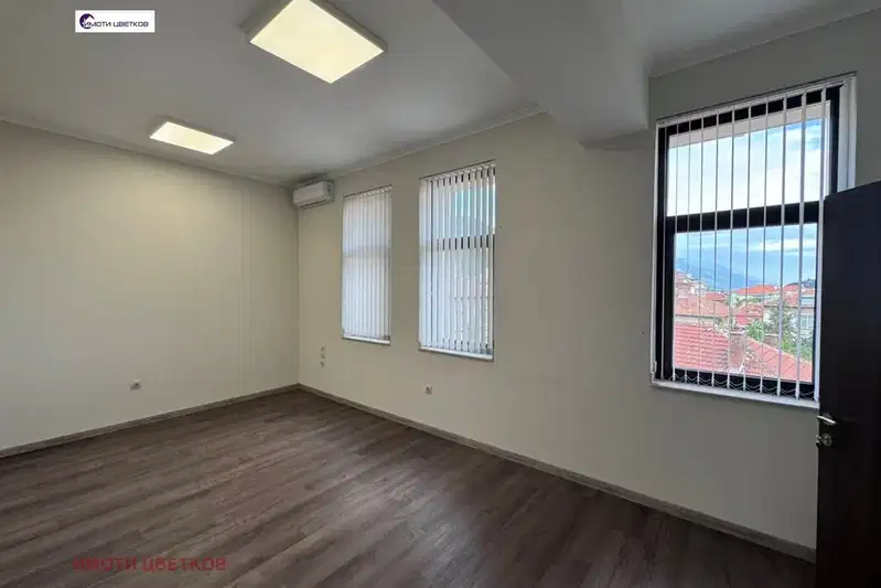 Office in Vraca, Centyr
