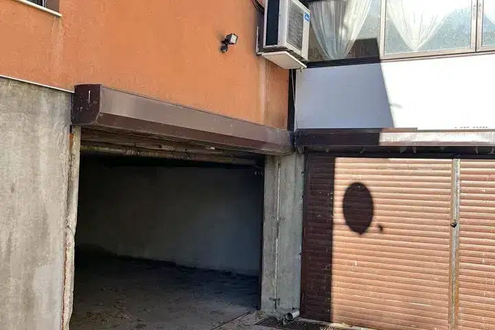 Паркомясто в Благоевград, Еленово 1