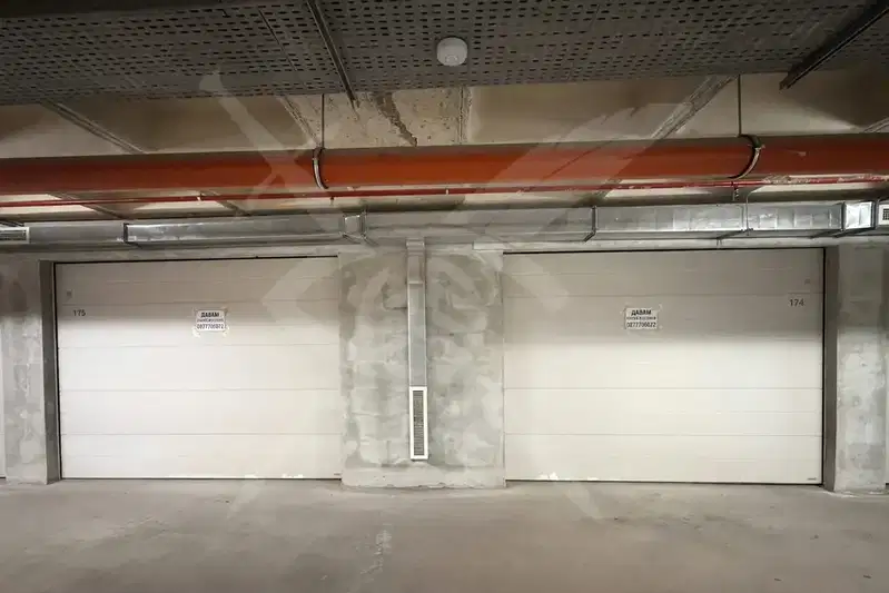 Garage in Burgas, Bratya Miladinovi