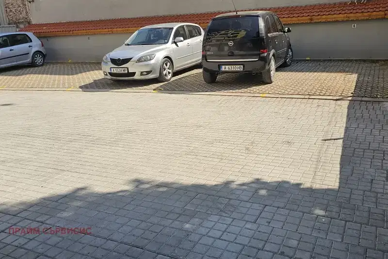 Parking Spot in Burgas, Centyr