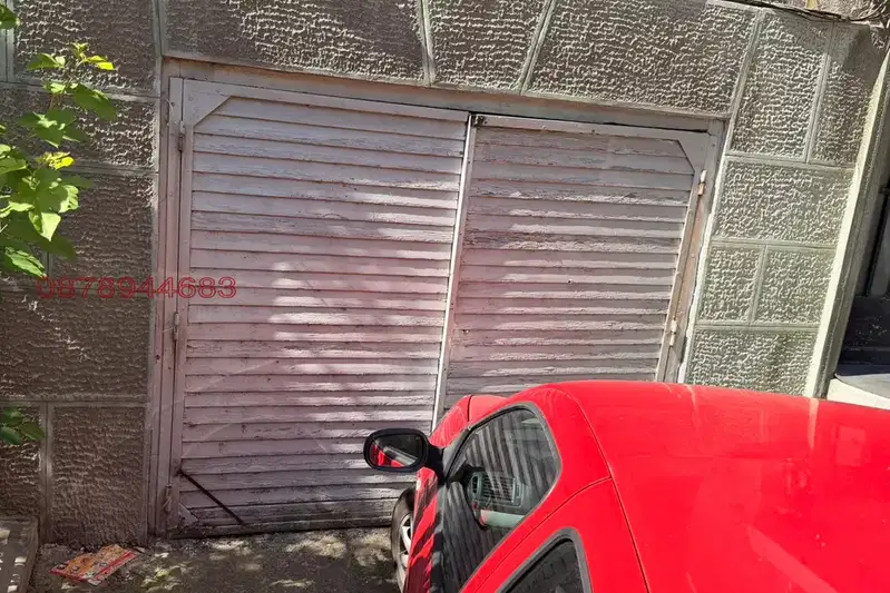 Garage in Haskovo, Centyr