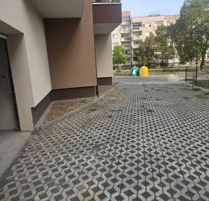Снимка 3 — Паркомясто в Кърджали, Възрожденци