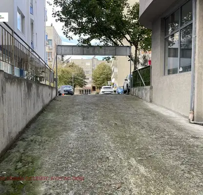 Photo 5 — Garage in Burgas, Nesebyr