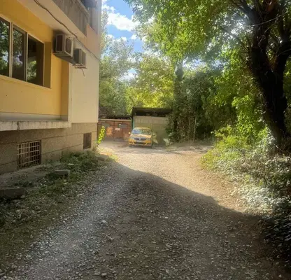 Photo 2 — Garage in Pleven, Idealen Centyr