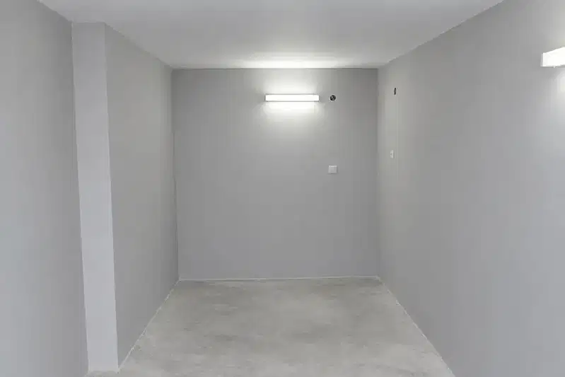 Garage in Pleven, Idealen Centyr