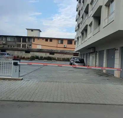 Снимка 3 — Паркомясто в Пловдив, Гагарин