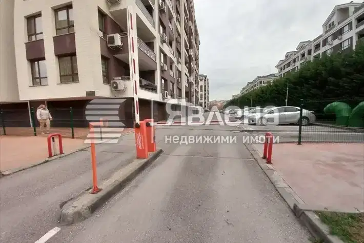 Гараж в Пловдив, Тракия